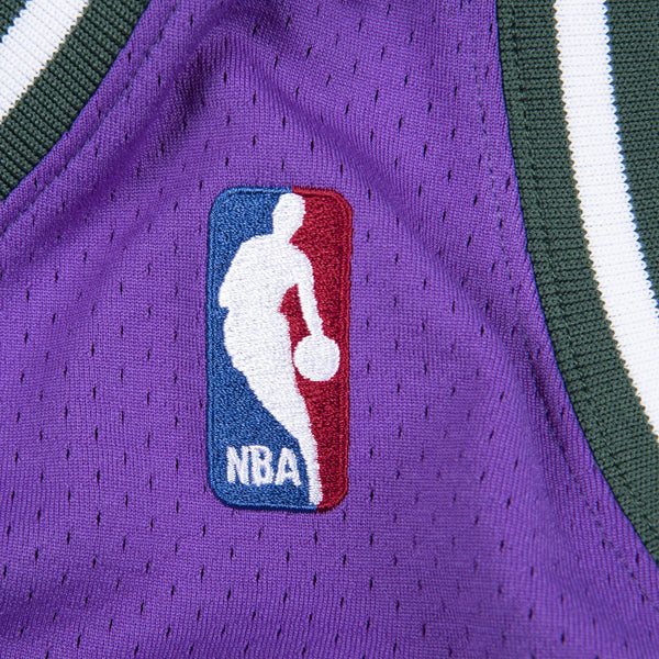 Mitchell & Ness 2000-01 Milwaukee Bucks Ray Allen Authentic Jersey